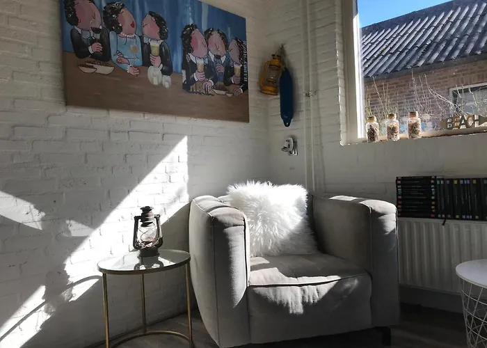 BelleMare Bungalow Lauwersmeer mit überdachte Veranda und eingezäuntem Garten
